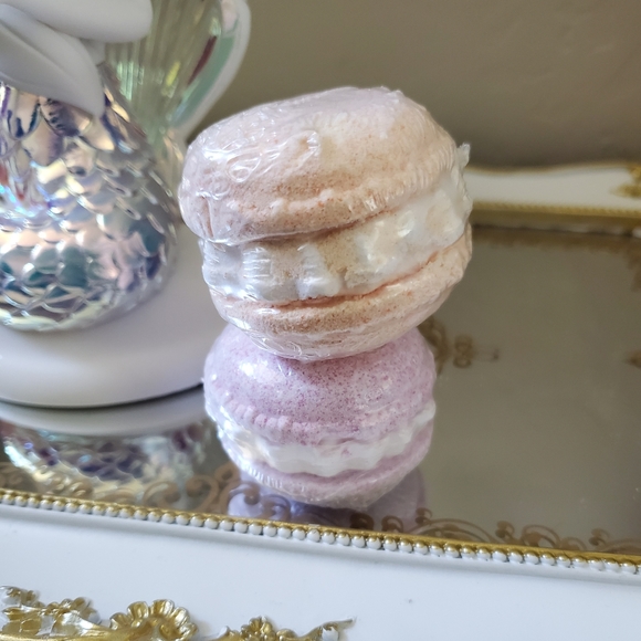 2pc sweet Macaroon bath melt - Picture 2 of 2